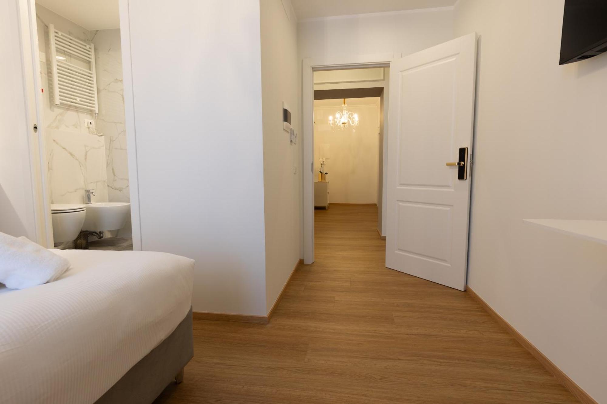 De Vince Suites - Luxury Rooms - Roma Termini Zewnętrze zdjęcie