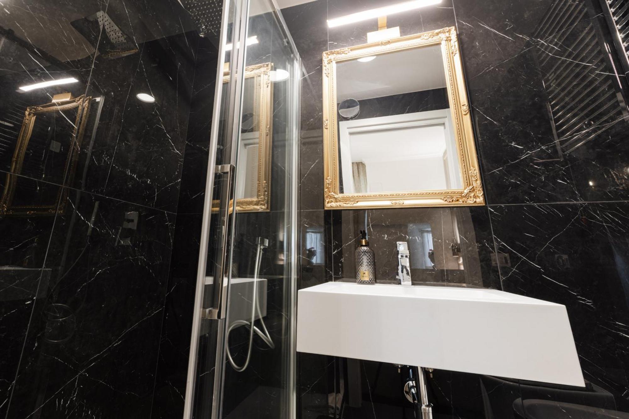 De Vince Suites - Luxury Rooms - Roma Termini Zewnętrze zdjęcie