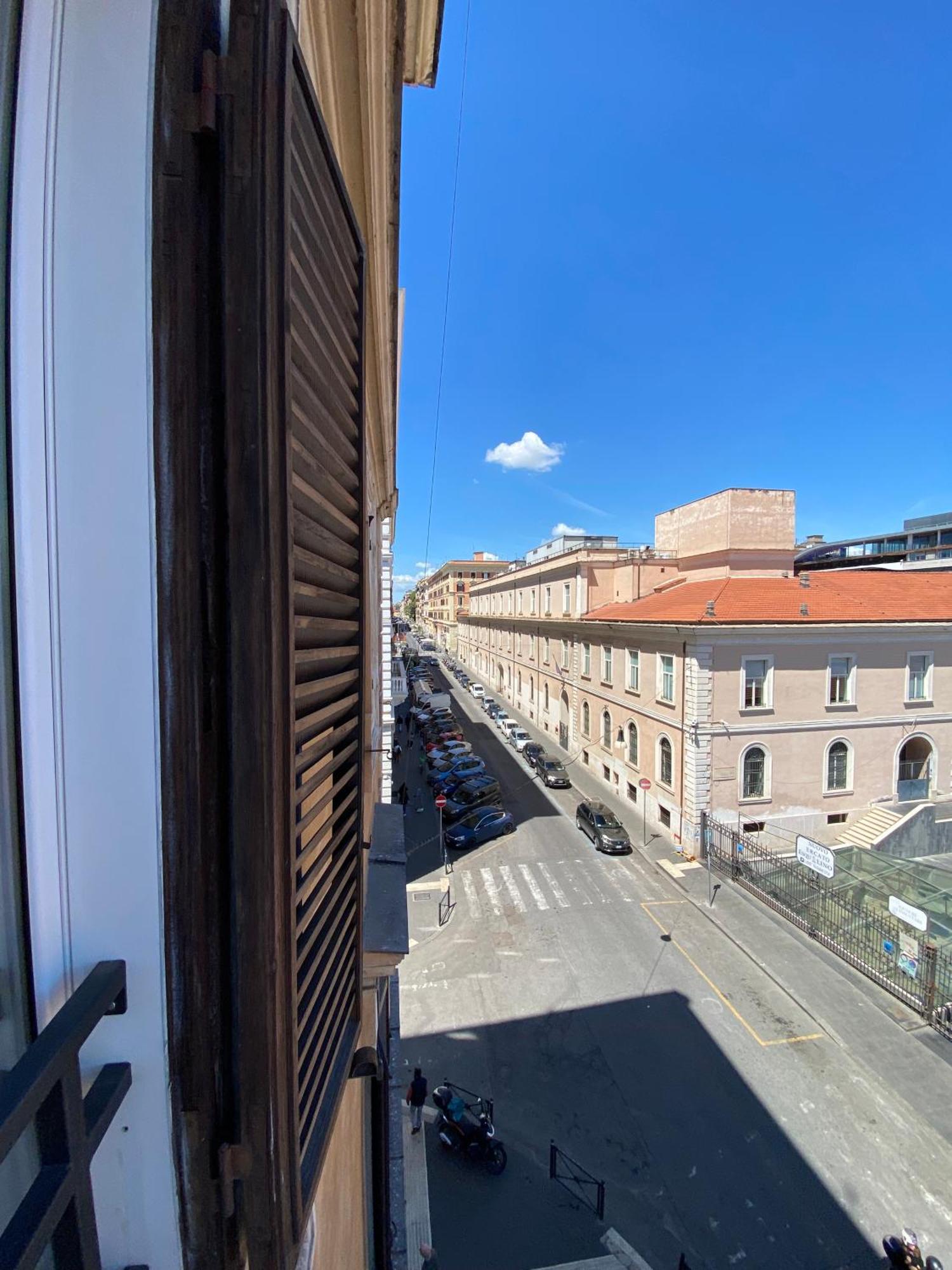 De Vince Suites - Luxury Rooms - Roma Termini Zewnętrze zdjęcie
