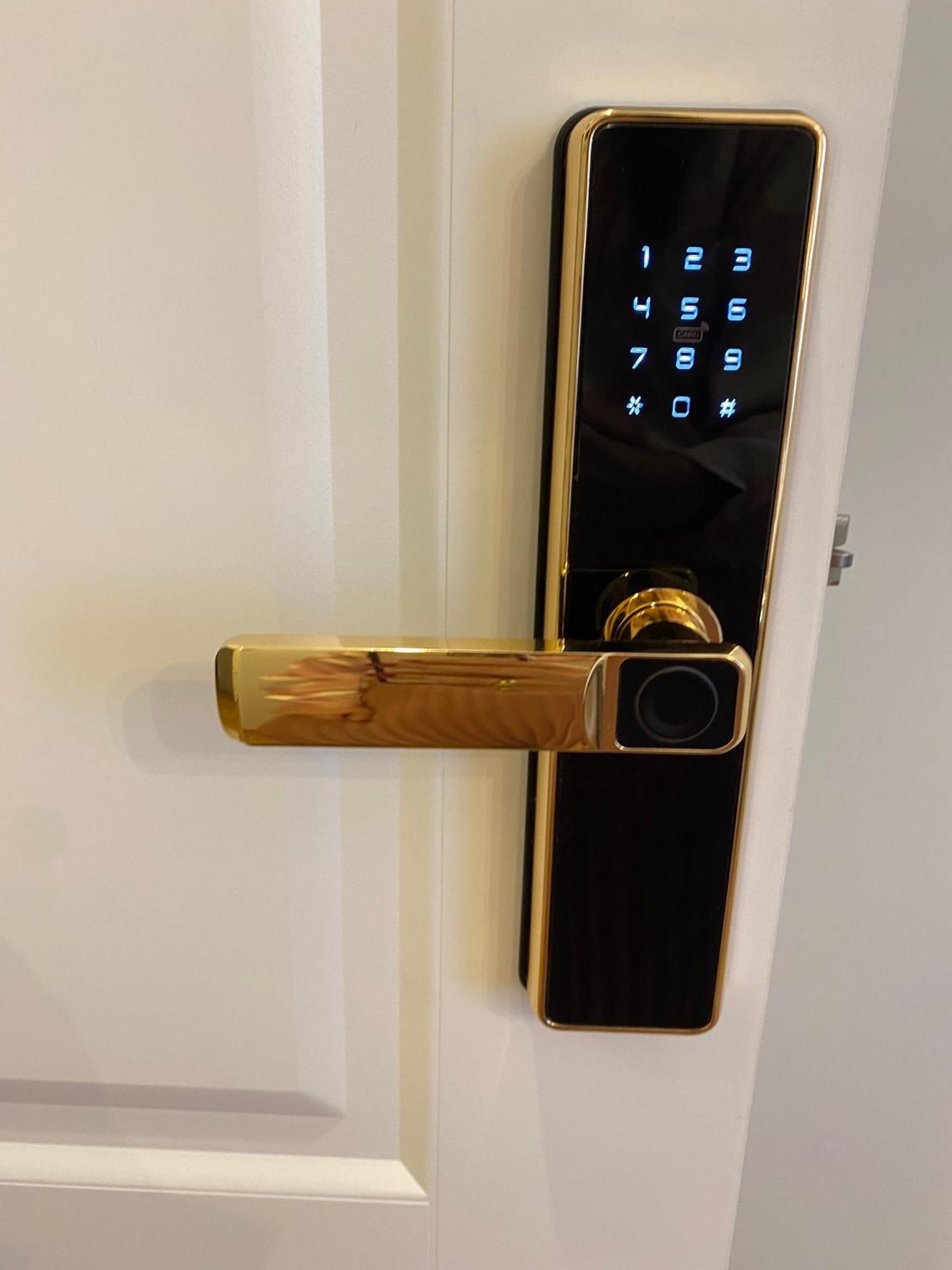 De Vince Suites - Luxury Rooms - Roma Termini Zewnętrze zdjęcie