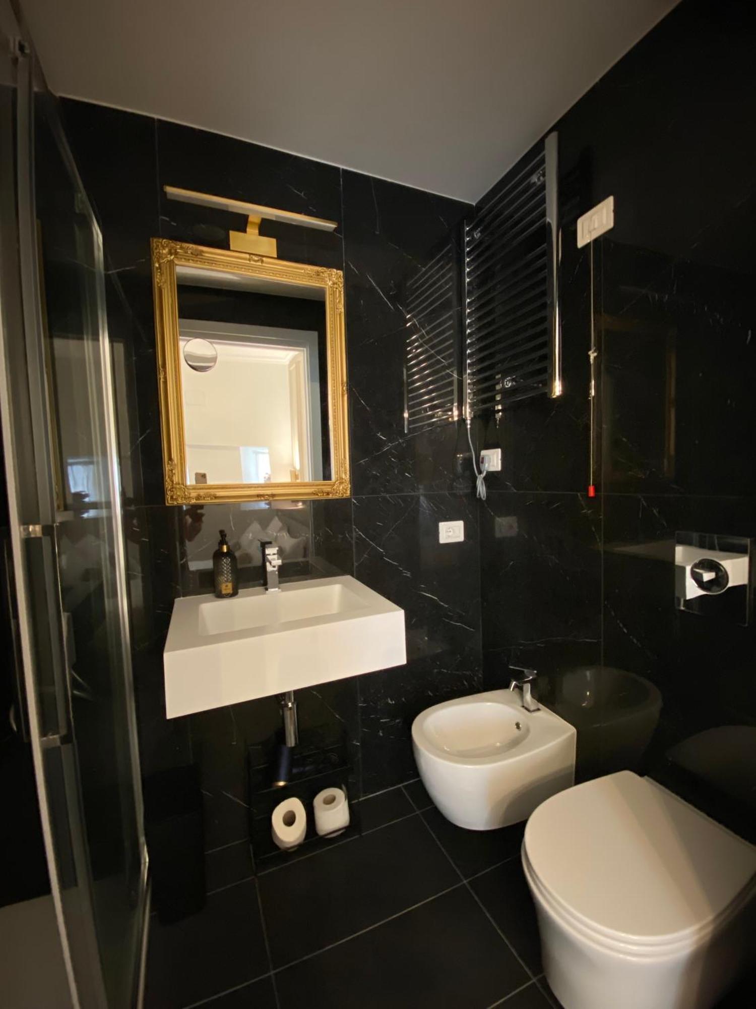 De Vince Suites - Luxury Rooms - Roma Termini Zewnętrze zdjęcie